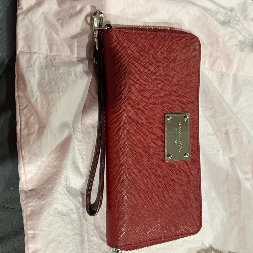 Michaels Kors jet set wallet red with rare silver
